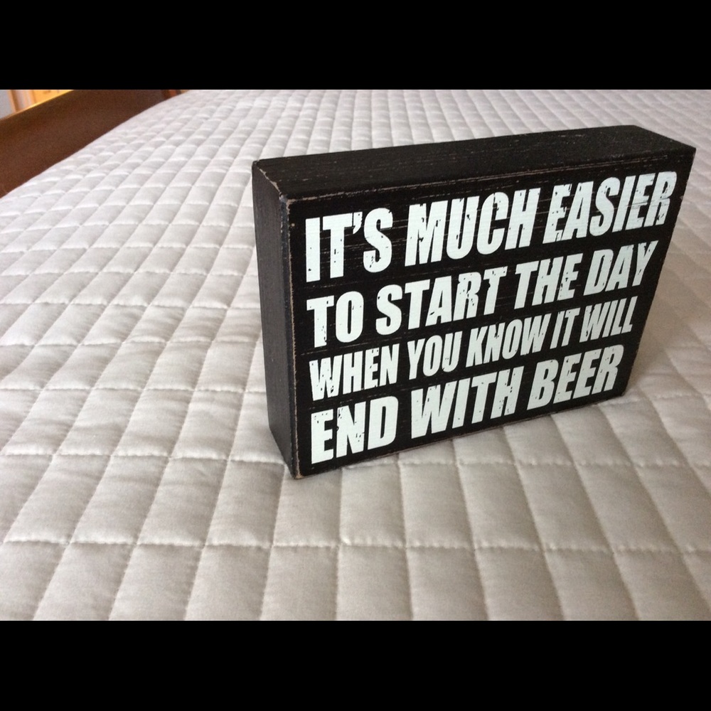 Novelty sign
